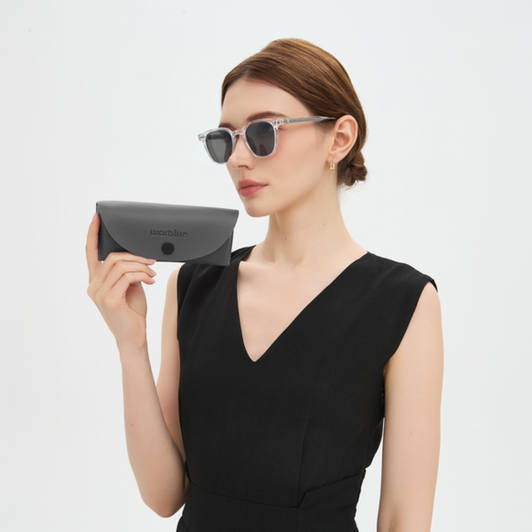 Model holding the Louis protective case – Crystal frame sunglasses